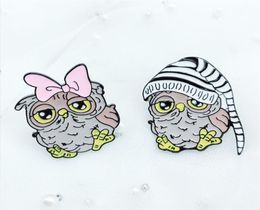 Owl Metal Enamel Brooch Cute Cartoon Wearing Night Hat Bow Couple Owl Badge Pin Romantic Trendy Lovers Costume Jewellery Gift6140791