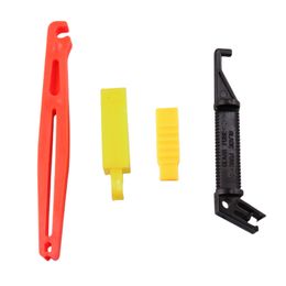 4Pcs Blade Fuse Puller Car Fuse Extractor Fuse Removal Tool Blade Fuse Remover for Car Fuse Holder Fuse Box Disassembly Tool