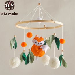 Baby Rattle Toy 012 Month born Felt Fox Pendant Wooden Mobile Music Box Bed Bell Hanging Holder Bracket Infant Crib Gift 240409