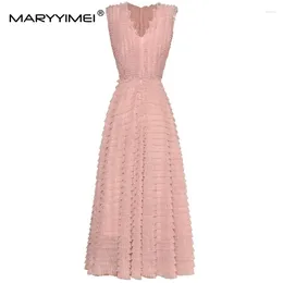 Casual Dresses MARYYIMEI Fashion Women's 2024 Spring/Summer V-Neck Sleeveless Pleated Mesh Ball Gown Dress High-Waisted Long