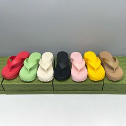 New Women Thong Platform Sandals Designer Slippers Beach Flip Flops Rubber Sole Summer Cool Soft Slipper Outdoor Slides