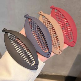 AWAYTR 1 PC Fish Shape Hair Claw Clips Ponytail Holder Hair Jewellery Banana Barrettes Hairpins Hair Accessories For Women Clamp