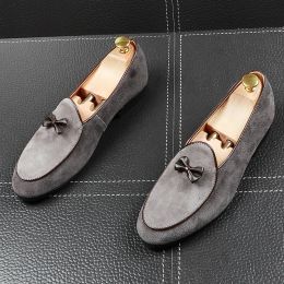 Boots Cuddlyiipanda Men Fashion Casual Loafers Summer Pointed Toe Breathable Driving Shoes Male Butterflyknot Wedding Dress Shoes