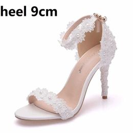 Dress Shoes Crystal Queen Women Lace Wedding Thin High Heels White Bridal Open Toe Sandals Summer Strap Ankle Sexy Party H240409 NGPV