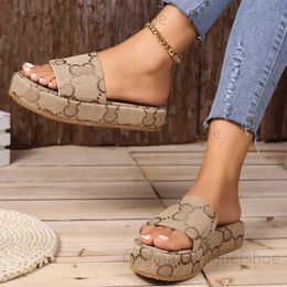 Slippers Womens Fashion Sandals Cross Strap Thick Sole Platform Casual Sandals Ankle Strap Buckle Summer Sports Sandals T240409