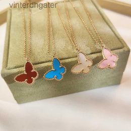 High End Vancelfe Brand Designer Necklace Clover Butterfly Necklace Womens 18k Rose Gold Lucky Grass Pendant Fashion Trendy Designer Brand Jewellery