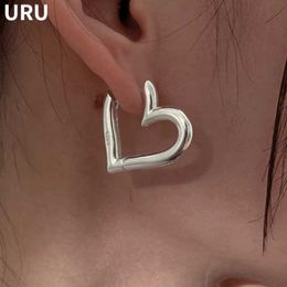 Stud Fashion Jewellery European and American Design Heart Earrings For Women Female Gifts Simply Design Ear Accessories Hot SellingQ