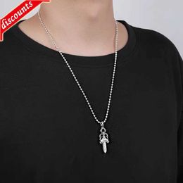 Plated Chrome Heart Necklaces Cross Pure Personality Size Sword Pendant Vintage Thai Sier Necklace for Men Wedding Party Jewellery No Box GRUC