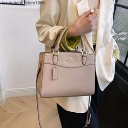 Factory Crossbody Bag Direct Sales 80% Discount 2024 Spring Classic Shopping Bag Versatile Fashion Crossbody Handbag