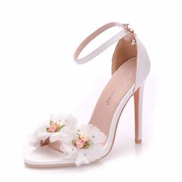 Dress Shoes Crystal Queen Sweet White Flower Sexy Wedding Women Lacing Ankle Strap Peep Toe High Heels Floral Sandals H240409 D9CM