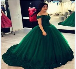 Emerald Green Quinceanera Dresses 2019 Ball gown Evening Dress Off shoulder Lace Appliques Corset Back Sweet 16 Dress For Girls Pa9419532