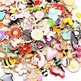 Hot Sale Random 10/20/30Pcs Enamel Heart Flowers Animals Bee Butterfly Charms Pendants DIY Earrings Bracelet Jewelry Accessories