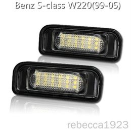 Car led Licence plate lamps For Benz Sclass W2209905 Factory Led number plate light 135V 6000K5213958