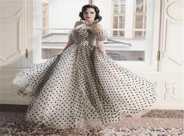 Vintage Polka Dots Tulle Wedding Dresses Bridal Ball Gown 2021 Sweetheart Off the Shoulder FloorLength Ruched Long Engagement Dre3132022