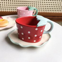 Mugs Korean Cute Girl Heart Three-dimensional Strawberry Shape Coffee Cup Saucer Pull Flower Home Tea