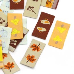 50Pcs Brown Label Maple Leaf Bird Mushroom Clothing Label Autumn Handmade Tags For Children's Clothing Sew Accessores 20*40MM