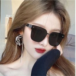 Unisex sunglasses Women's glasses Metal frames sunblock shading mirrors change color beautiful