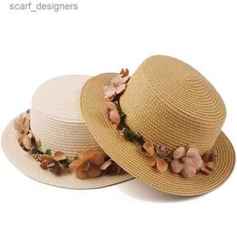 Wide Brim Hats Bucket Hats Simple Parent-child Summer New Womens Sun Hat Bucket cap beige lace Bowknot Flowers Ribbon Flat top Straw Hat Beach Caps Panama Y240409