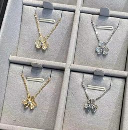 Clover Halskette Diamant Anhänger für Frauen mit 18.000 Frauen Mädchen Valentinstag Muttertag Engagement Designer Schmuck Geschenkgroßhandel Großhandel