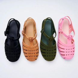 Sandals 2024 Women's Velvet Flat Jelly Shoes Korean Style Adult Girls Retro Baotou Roman Ladies Frosted Hollow Woven Beach