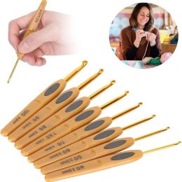 8Pcs Crochet Hooks Set 2.5-6.0mm Ergonomic Knitting Needles Crochet Hooks with Soft Handles for DIY Sewing Accessories