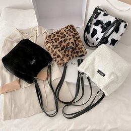 Evening Bags Fashion Winter Plush Mini Bag Leopard Print Shoulder Bucket For Women Hasp Larger Capacity Velvet Shopper Underarm