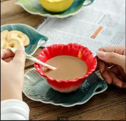 Mugs Creative Flower Mug European Couple Afternoon Tea Coffee Cup Set Home Office Ceramic Drinking Wedding Gift