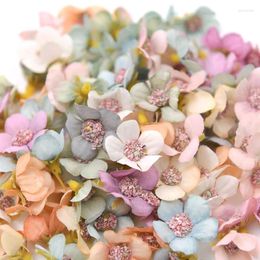 Decorative Flowers 100pcs 2cm Multicolor Daisy Flower Head Mini Silk Artificial For Crown Scrap Wedding Home Decor DIY Garland Headdress