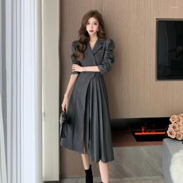 Casual Dresses W4M Hong Kong Taste Light Cooked Royal Sister Wind Senior Female Temperament Single-breasted Irregular Design Suit Dress