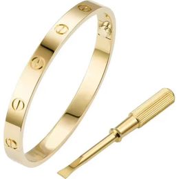 New brand bracelet classic designer bracelet European fashion couple cuff bracelet Jewellery for women high quality 18k gold plated titanium steel bracelet Jewellery