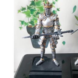 New Knight King Executive Mask Knight Soldier Armour Hero Pen Holder With Magnetic Phone Holder Home Decoration