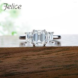 Cluster Rings Felice 1.8cttw D Colour Emerald Cut Three Stone Moissanite Engagement Ring GRA Cer 925 Sterling Silver Gold Plated Wedding