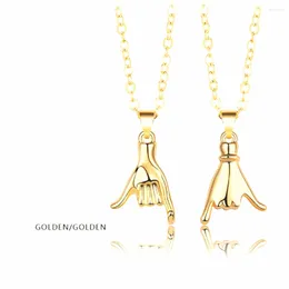 Pendant Necklaces Creative Hook Couple Necklace Design Sense Hand-In-Hand Pendants Personalised Valentine's Day For Men And Women