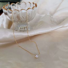 Titanium Steel Golden Six Claw Zircon Necklace Feminine Temperament, Popular on the Internet, Simple Collarbone Chain with No Fading Price