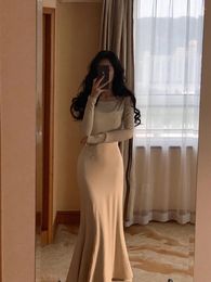 Casual Dresses French Fashionable Retro Knitted Long Sleeved Dress For Women's Autumn Collection Waist Slimming Female Clothing