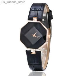 Wristwatches Women es Gem Cut Geometry Crystal Leather Quartz Wrist Fashion Dress Ladies Gifts Clock Relogio Feminino Wholesale240409