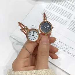 Wristwatches Watch Female Student Bracelet Style Small And Exquisite Mini Simple Fashionable Trend Personalised Casual Dress Relojs