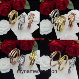 High grade designer for Tifancy Seiko version full diamond snake bone bracelet with open snake shaped head and tail diamond high version bracelet straight Original