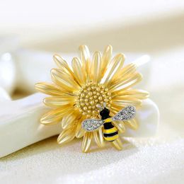 Enamel Sunflower Brooches Cute Bee Collecting Honey Sunflower Brooch For Women Scarf Lapel Pin Coat Animal Brooch Gift Jewellery