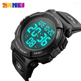 Нарученные часы Skmei Fashion Outdoor Sport Watch Мужчина многофункциональные смотрят военные 5BAR Waterpronation Digital Relogio Masculino 1258