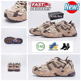 2024 New hiking Footwear Bad Bunny Forum 84 Casual Shoes Men Buckle Cream Yellow Blue Tint Easter Egg Outdoor Sports Sneakers Mens