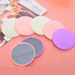 TSHOU700 Creative Cartoon Embossed Round Mini Pocket Makeup Mirror Single Side Compact Cosmetic Tool Travel Portable 240409