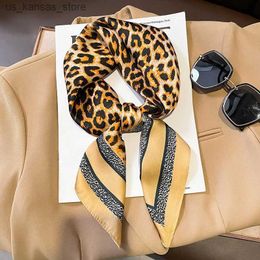 Scarves 2023 New Fashion Printed Womens Scarf 70X70cm Pashmina Silk Scarf Square Shawl Decorative Headband Neck Luxury Design Bandana240409