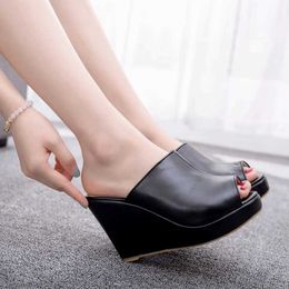 Slippers Crystal Queen Black White Peep Toe Platform Wedges High Heels Beach Sandals For Women Shoes H240409 OSS9