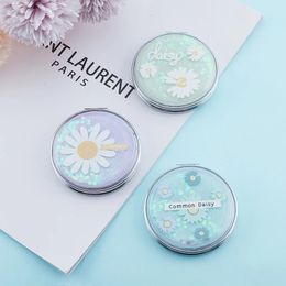 TSHOU658 Mini Makeup Fresh Flowers Mirror Compact Pocket Portable DoubleSided Folding Cosmetic Gifts 240409