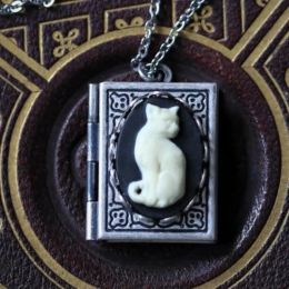 Gothic Cat Cameo Pendant Necklaces for Women Vintage Grimoire Creative Necklace Personalised Page Turnable Book Jewellery