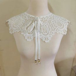 1Pc Lace Fabric Hand Crochet Embroidery Shawl Ladies Sunscreen Small Vest Jacket Blouse Style Temperament Dress