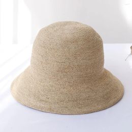 Berets 2024 Handmade Ladies Crochet Natural Raffia Straw Bucket Hat For Spring Summer Beach Floppy Fisherman Caps
