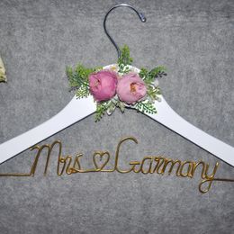 Hangers BridalGroom Wood Hanger Bridesmaid CustomizedName Mr&Mrs Wedding Anniversary Shower Gift Graduation Ceremony With Flowes