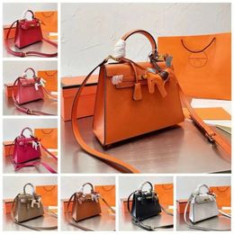 Designers Bag Women Tote Bag Luxurys Handbags Leather Hgh Capacity Handbag Solid Color Minimalist Style handbag